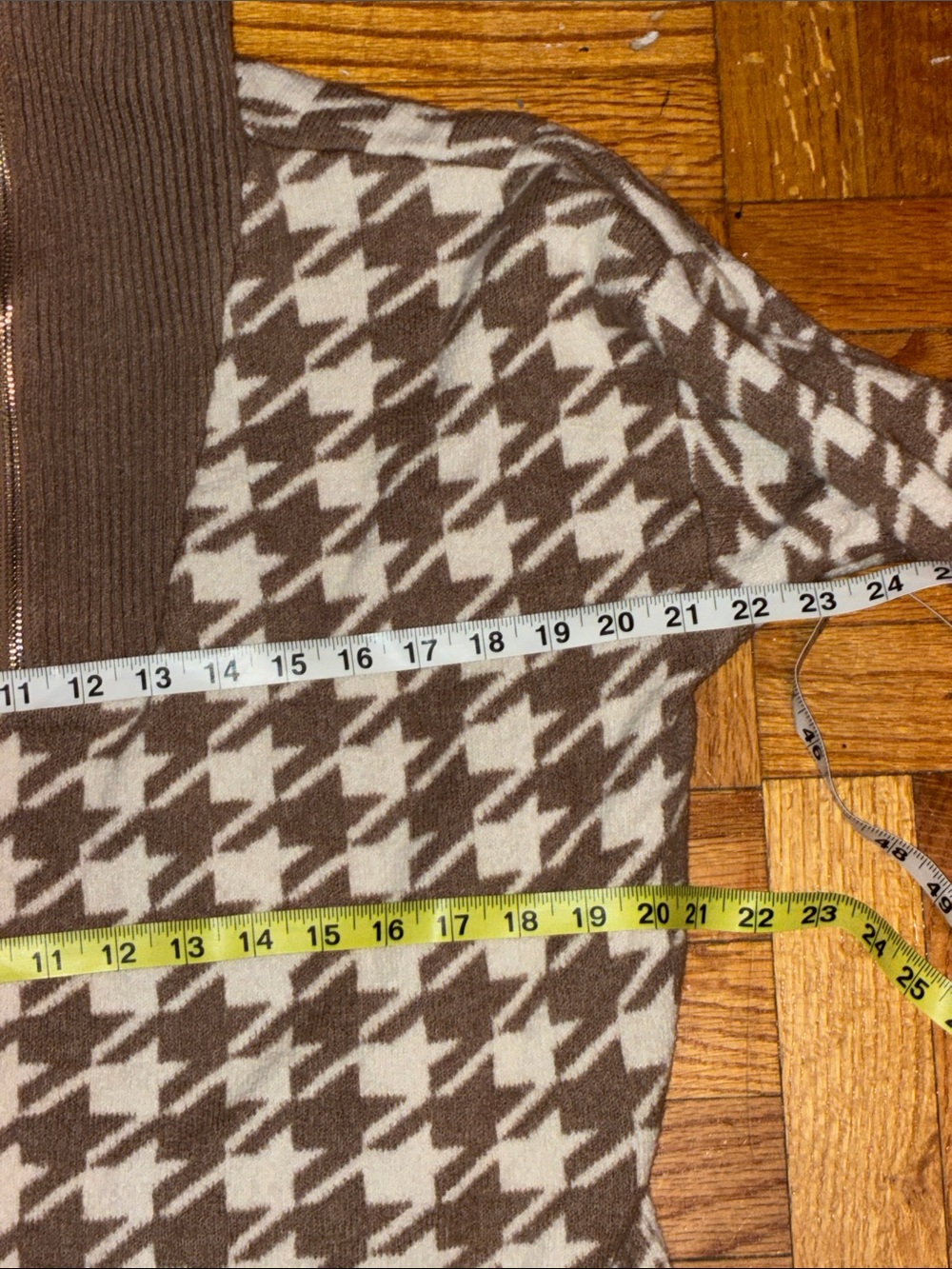 Glyder, 1/4 Zip Sweater, Women’s M, Taupe and White - Picture 6 of 8